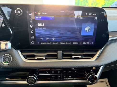Used 2026 Chevrolet Equinox LT FWD image 21