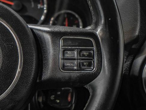 Used 2014 Jeep Wrangler Unlimited Rubicon w/ Connectivity Group image 17