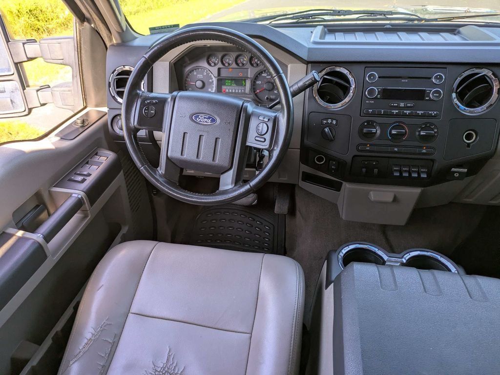Used 2010 Ford F250 XL AWD/4WD image 15