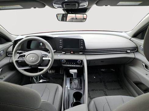 New 2025 Hyundai Elantra Sport image 19