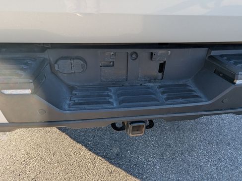 Used 2022 Toyota Tundra Platinum image 29