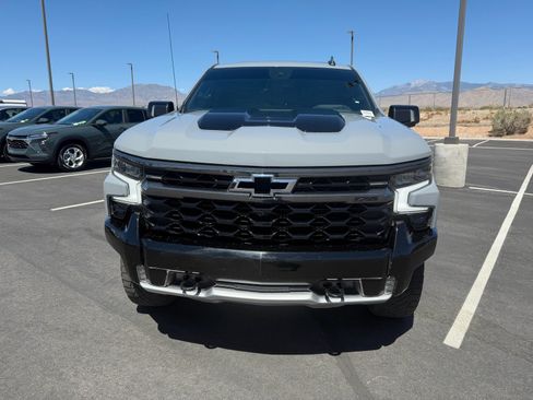 Used 2024 Chevrolet Silverado 1500 ZR2 w/ Technology Package AWD/4WD image 8