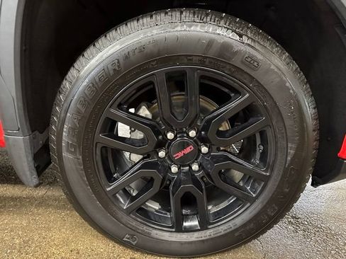 Used 2025 GMC Sierra 1500 Elevation AWD/4WD image 9