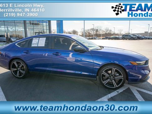 Used 2023 Honda Accord Sport image 1
