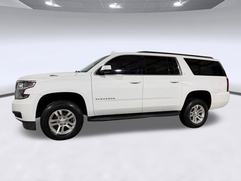 Used 2019 Chevrolet Suburban LT AWD/4WD image 2
