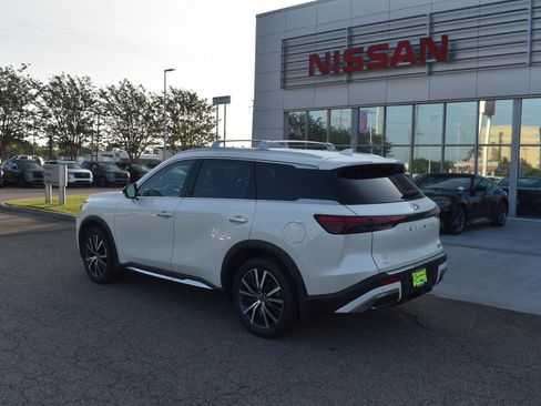 Used 2023 INFINITI QX60 Sensory w/ Vision Package AWD/4WD image 6