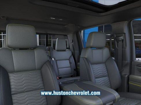 New 2026 Chevrolet Silverado 2500 ZR2 w/ LPO, Dark Essentials Package AWD/4WD image 24