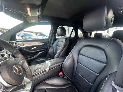 Used 2020 Mercedes-Benz GLC 300 GLC 300 image 11