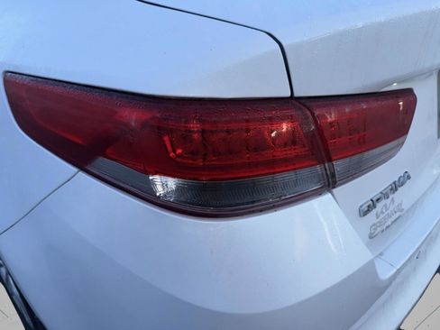 Used 2016 Kia Optima EX w/ Premium Package image 7