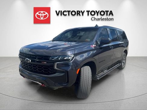 Used 2024 Chevrolet Suburban Z71 AWD/4WD image 2