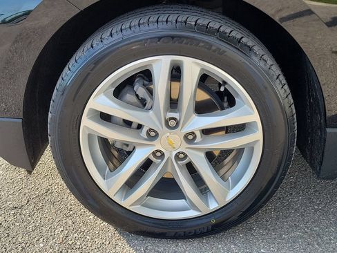 Used 2020 Chevrolet Equinox Premier FWD image 12