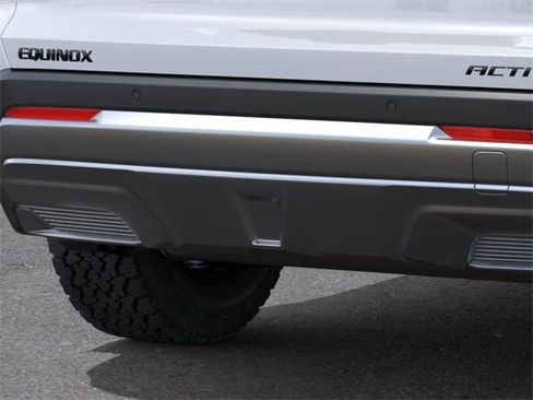 New 2026 Chevrolet Equinox ACTIV w/ Convenience Package III image 14