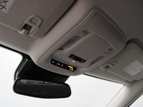 Used 2024 Buick Envision Preferred image 21