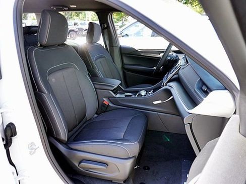 New 2024 Jeep Grand Cherokee Laredo AWD/4WD image 15