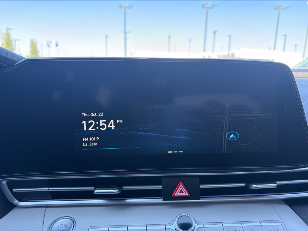 New 2026 Hyundai Elantra Limited FWD image 17
