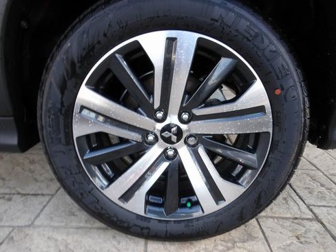 New 2025 Mitsubishi Outlander Sport SE image 10