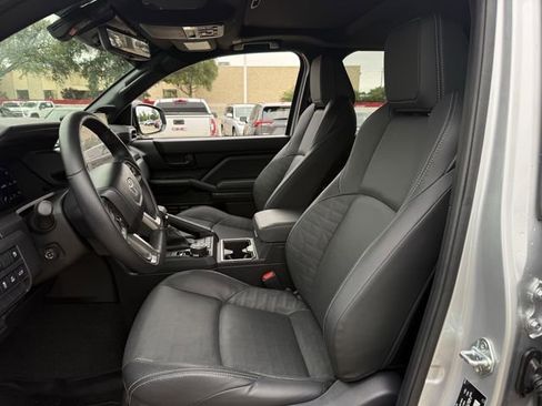 Used 2025 Toyota 4Runner TRD Off-Road Premium w/ Tow Technology Package AWD/4WD image 31