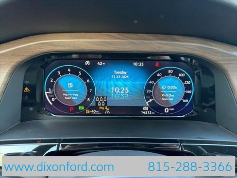 Used 2025 Volkswagen Atlas SE image 16