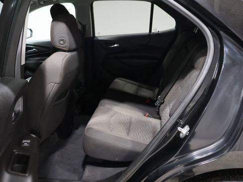 Used 2020 Chevrolet Equinox LT image 18