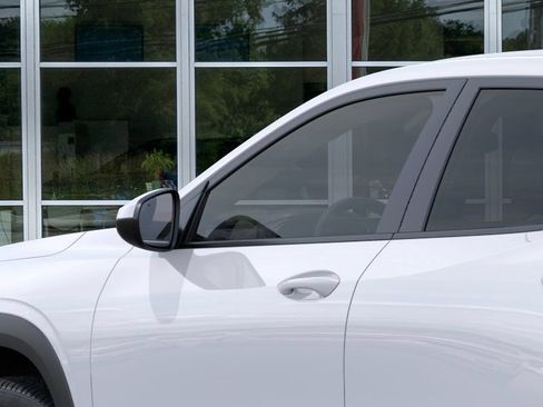 New 2026 Chevrolet Trax LS w/ LS Convenience Package FWD image 12