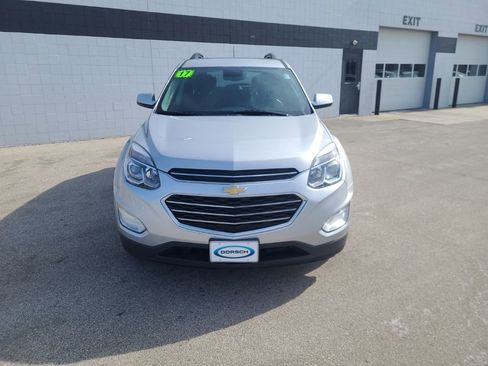 Used 2017 Chevrolet Equinox LT w/ Convenience Package image 9
