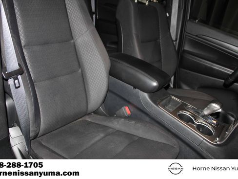 Used 2019 Jeep Grand Cherokee Laredo AWD/4WD image 6