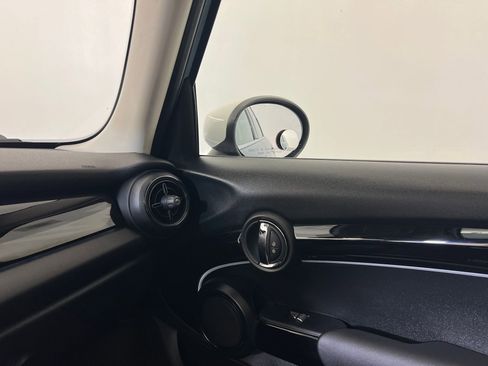 Used 2023 MINI Cooper S image 30