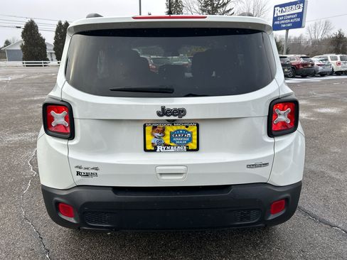 Used 2018 Jeep Renegade Latitude image 3
