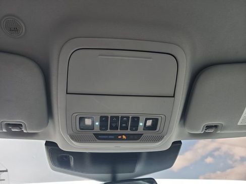 Used 2021 Ford Explorer XLT w/ Equipment Group 202A image 22