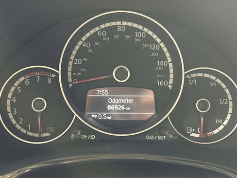 Used 2015 Volkswagen Beetle 1.8T Classic image 22