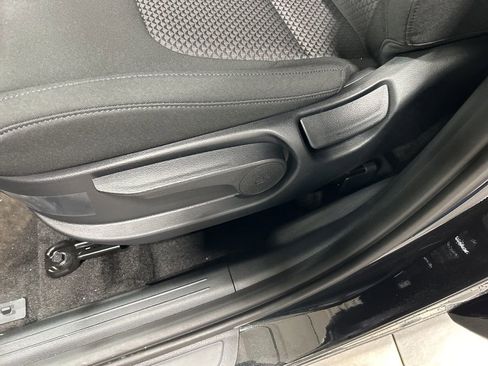 New 2026 Kia Sportage LX image 9