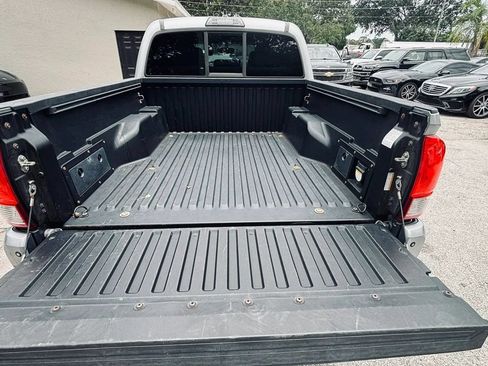 Used 2016 Toyota Tacoma TRD Off-Road w/ Premium & Technology Package RWD image 19