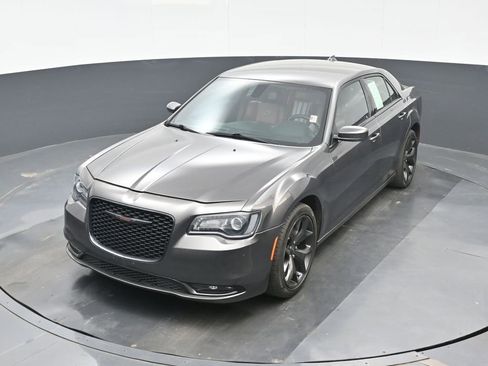 Used 2020 Chrysler 300 S w/ Red S Appearance Package image 25
