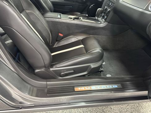 Used 2014 Ford Mustang GT Premium RWD image 9