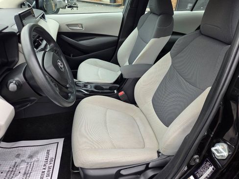 Used 2021 Toyota Corolla L w/ Carpet Mat Package (TMS) FWD image 9