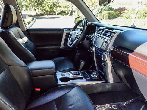 Used 2015 Toyota 4Runner Limited image 20