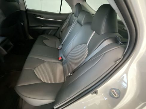 Certified 2019 Toyota Camry SE FWD image 23