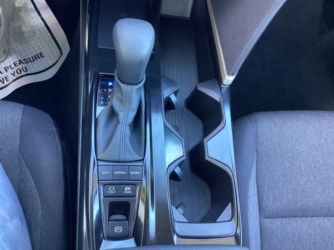 Certified 2025 Toyota Camry LE image 32