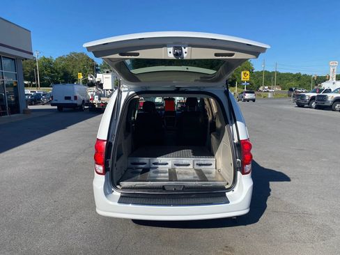 Used 2014 RAM C/V Tradesman FWD image 28