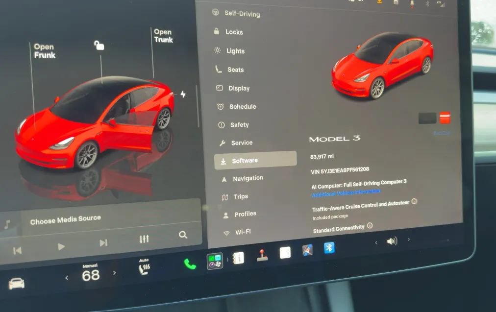 Used 2023 Tesla Model 3 Standard Range RWD image 4