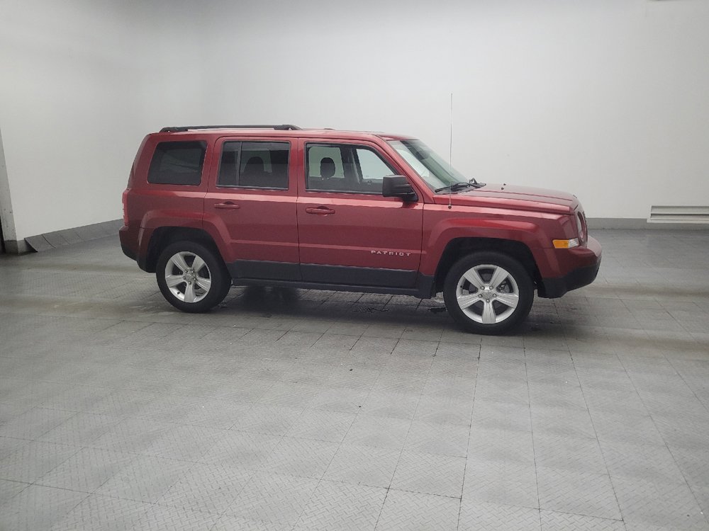 Used 2017 Jeep Patriot Latitude FWD image 11