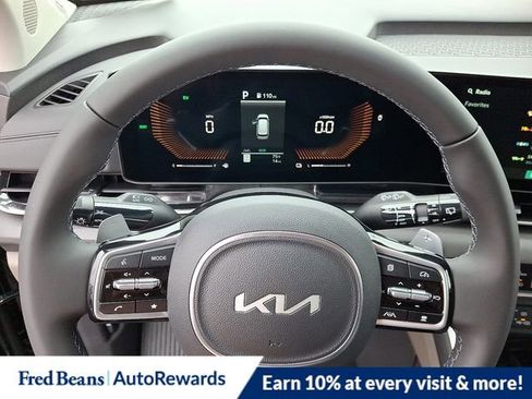 New 2026 Kia Carnival EX image 15