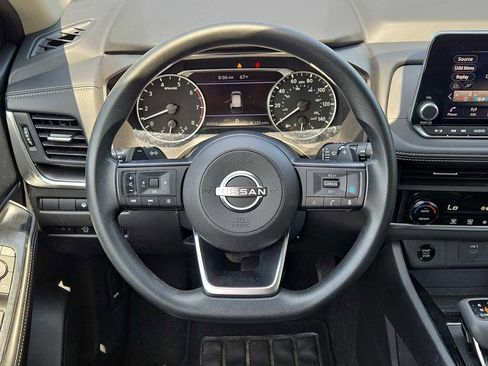 Used 2024 Nissan Rogue SV AWD/4WD image 18
