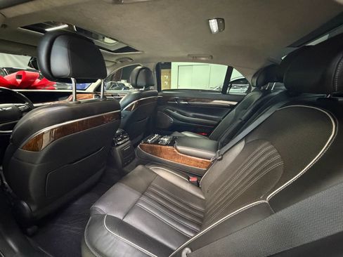 Used 2018 Genesis G90 3.3T Premium RWD image 25
