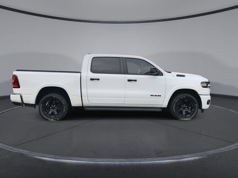 Used 2025 RAM 1500 Big Horn AWD/4WD image 9