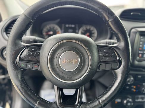 Used 2019 Jeep Renegade Altitude w/ Quick Order Package 2XM AWD/4WD image 20