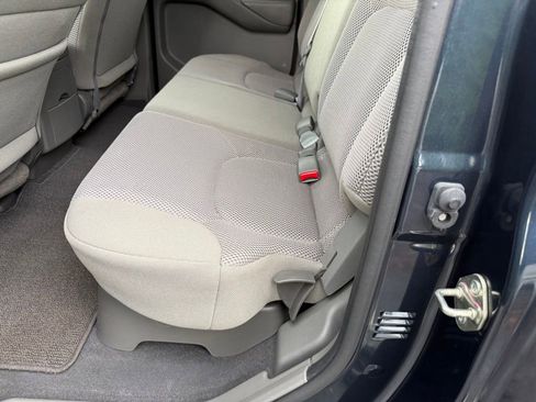 Used 2019 Nissan Frontier SV AWD/4WD image 29