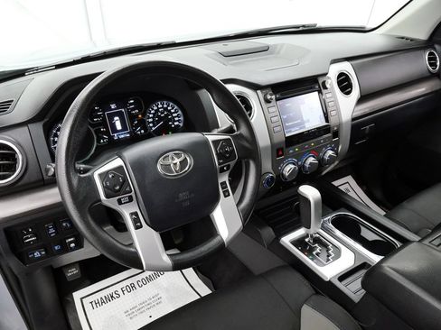 Used 2018 Toyota Tundra SR5 AWD/4WD image 12