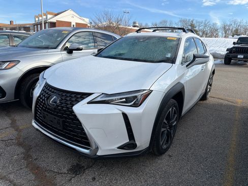 Used 2021 Lexus UX 250h w/ Premium Package image 9