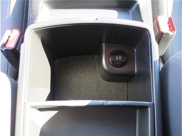Used 2019 Kia Sorento FWD V6 image 9